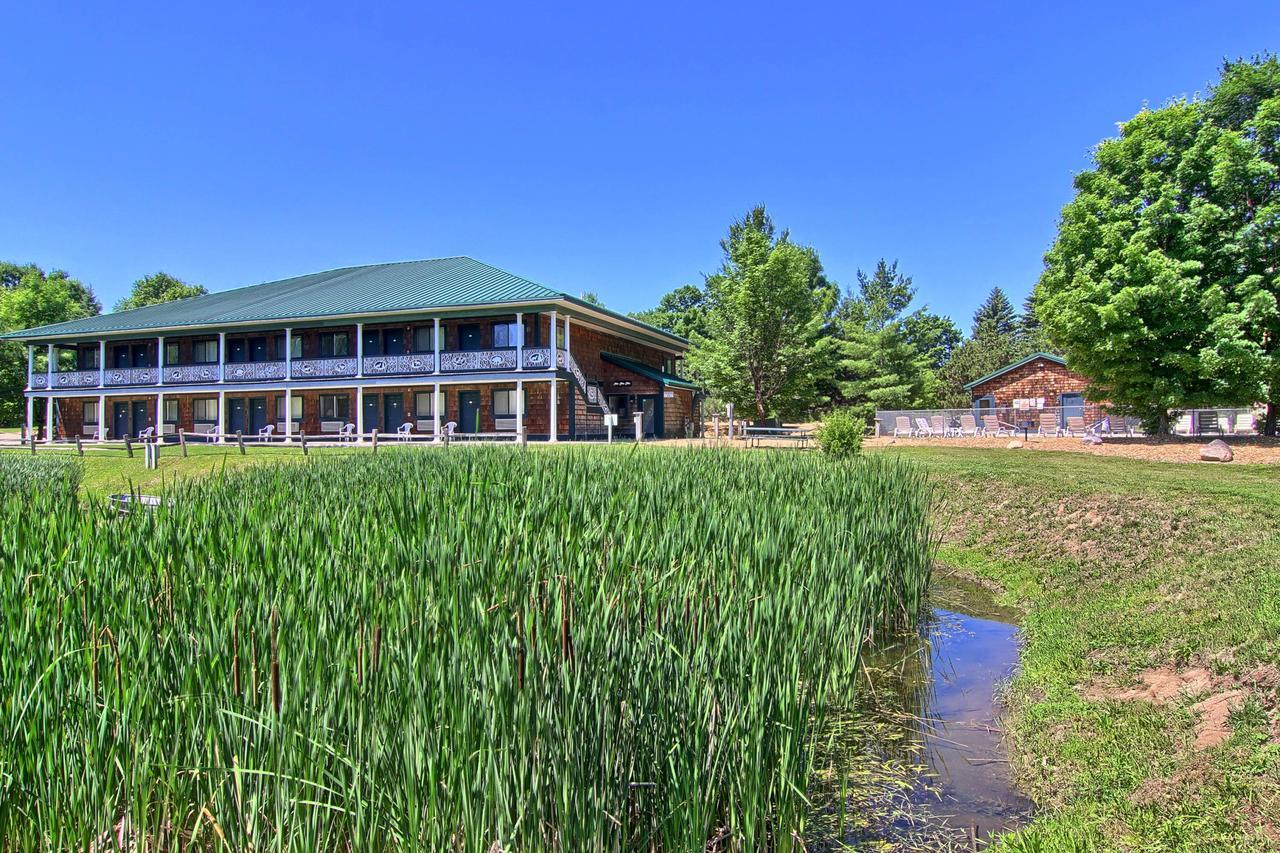 The Legend Cottage Inn Bellaire Экстерьер фото
