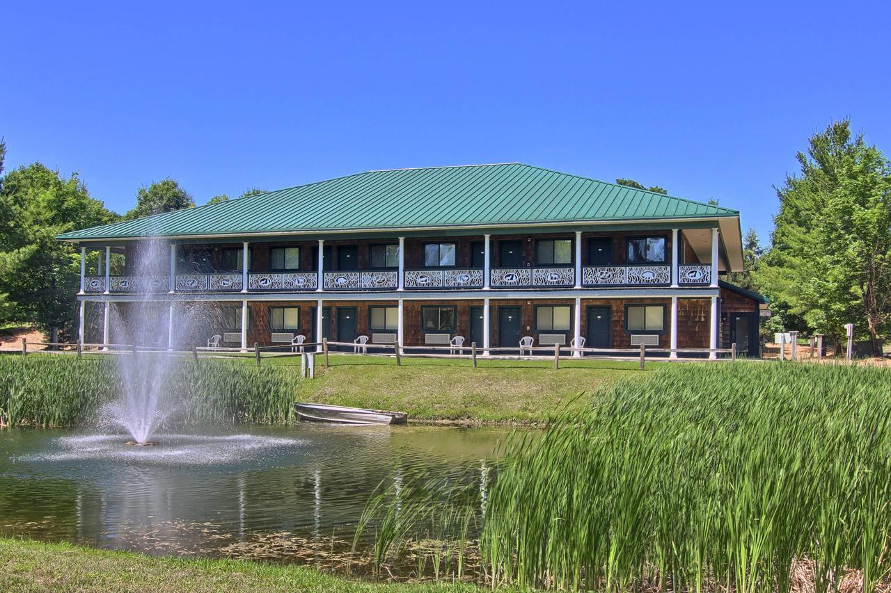 The Legend Cottage Inn Bellaire Экстерьер фото